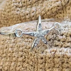 NEW* Crystal Studded Starfish Bracelet